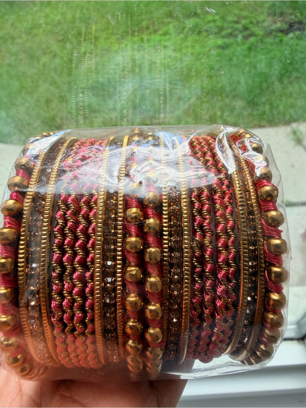 Traditional Women's Stackable Bangles Set in Red and Gold